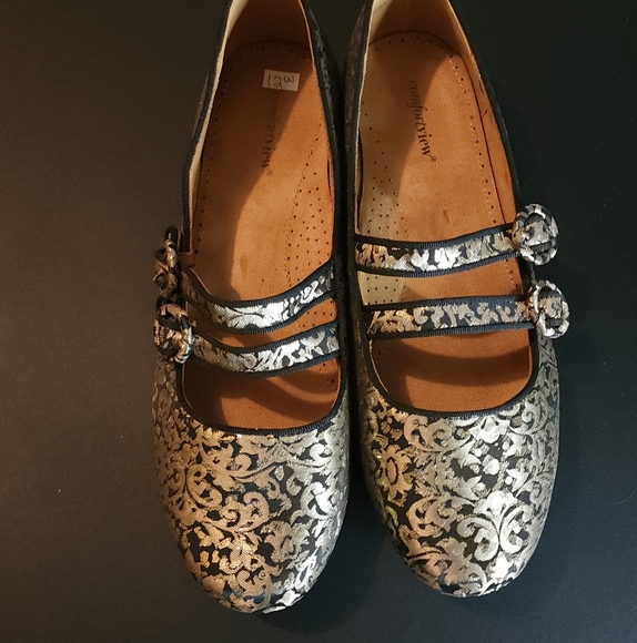 Comfort View Elegant Gold Patterned Flat Women's Shoes 12W - Picture 2 of 9